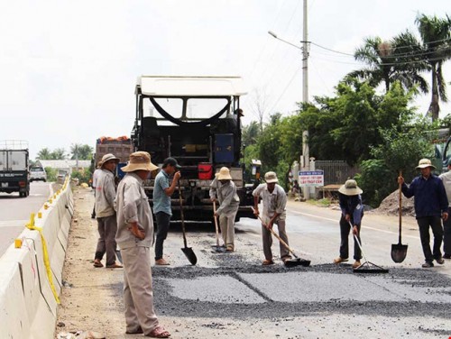 Quốc lộ 1 hư nhanh do thi công kém chất lượng